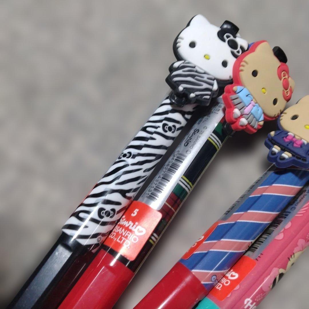 日焼けキティ✨新品未使用未開封‼️4色ボールペン4本セット✨まとめ