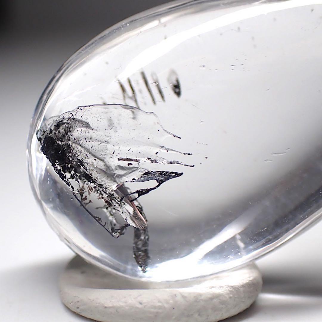 ブラジル産】カーボンインクォーツ(ウォーターインクォーツ)