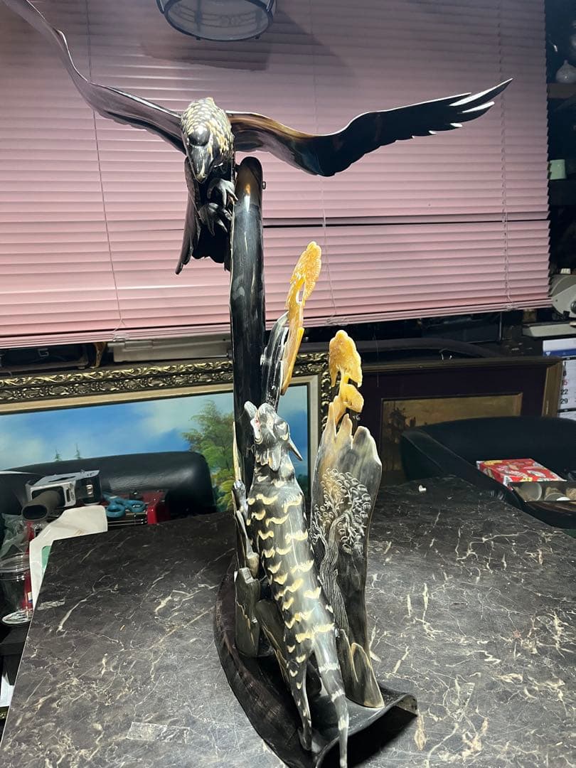 中国芸術、中国彫刻、水牛のツノ彫刻 鷹と虎の水牛のツノ彫刻、