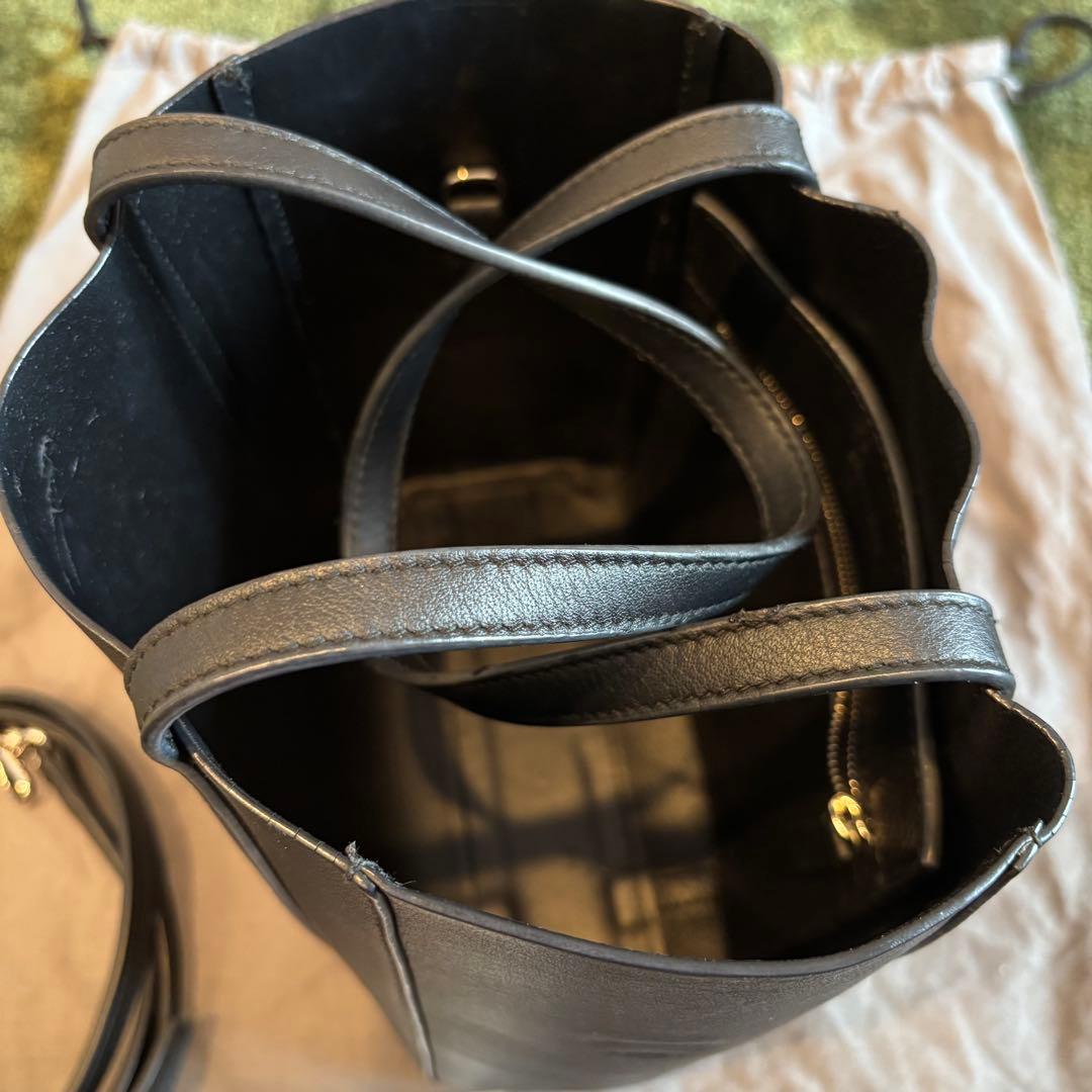 ひ*り様 BALENCIAGA ブラックレザー トートバック