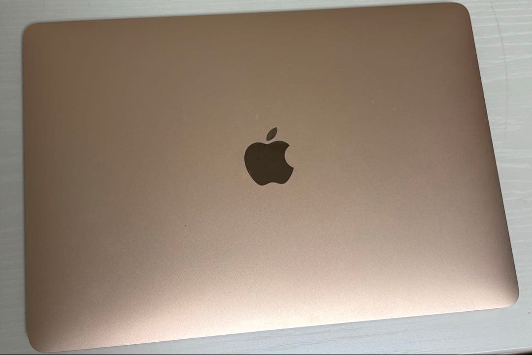 MacBook Air 13インチ 2018製 128GB シルバー 箱付き Amazon.co.jp