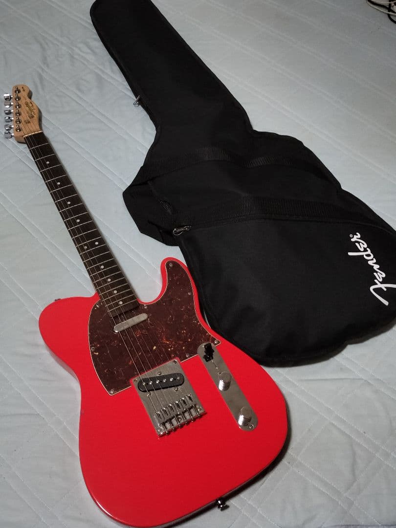 Squier スクワイア テレキャスター 赤 fenderケース付 初心者最適