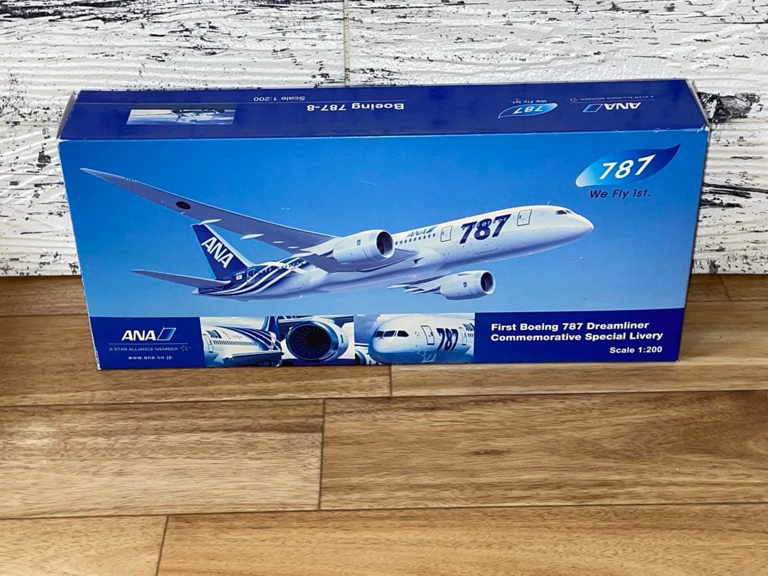 非売品]ANA B787-8 鯖塗装 1/200 We fly 1st木製台座 2025年最新】
