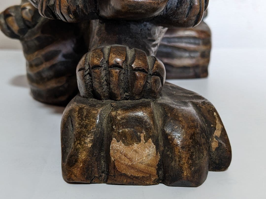 ♢木彫 虎 透し彫り 一点物 飴色 トラ 寅 干支 縁起物 置物古美術