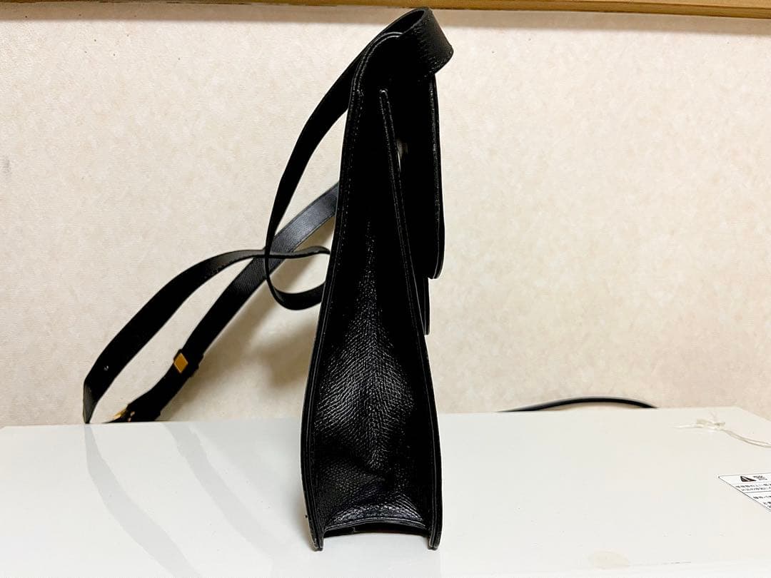 YSL ブラック ショルダーバッグ