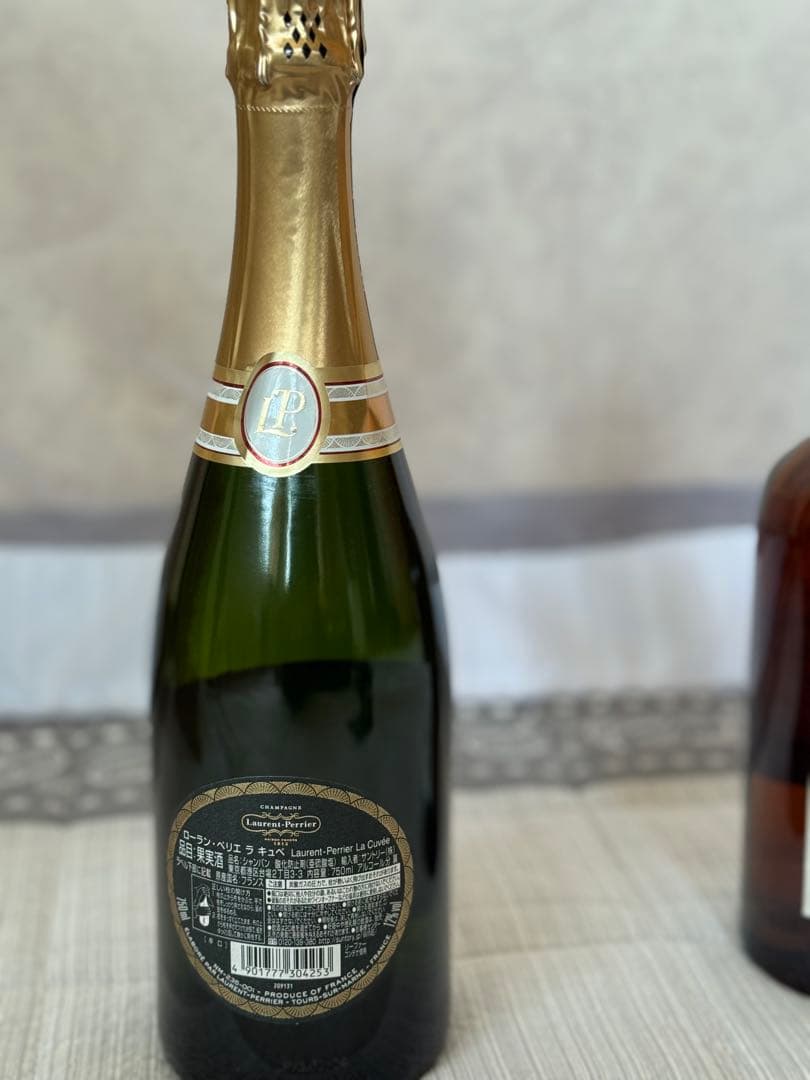 サントリープレミアムセレクション ローランペリエ ラ キュベ・山崎