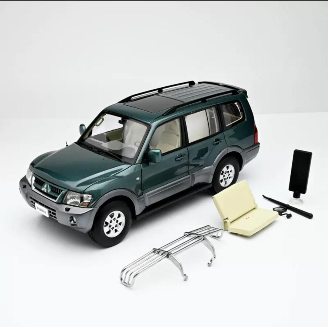 203-010 YC MODEL 1/18 三菱 パジェロ グリーン