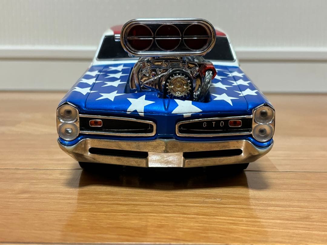 1/18 1966 Pontiac GTO マッスルマシン USA 訳あり