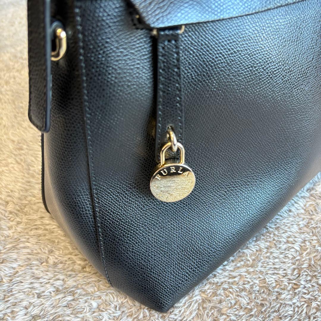 ◎美品◎ FURLA PIPER フルラ パイパー ブラックレザー ハンドバッグ