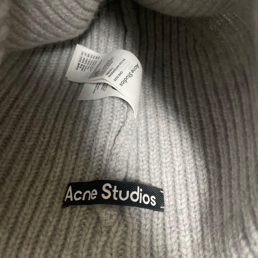 Acne Studios グレー ニット帽 ムーミン刺繍