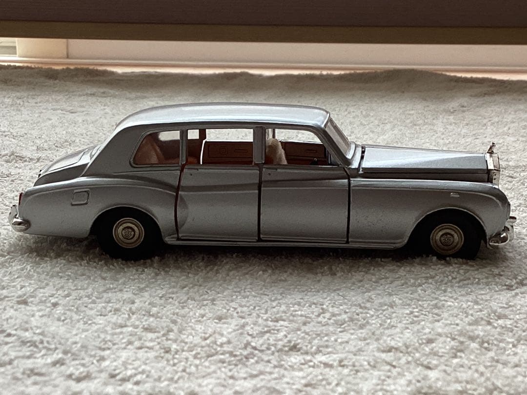 トミカ　ダンディ　F06ロールスロイス　ファンタムⅥ 日本製　1/43