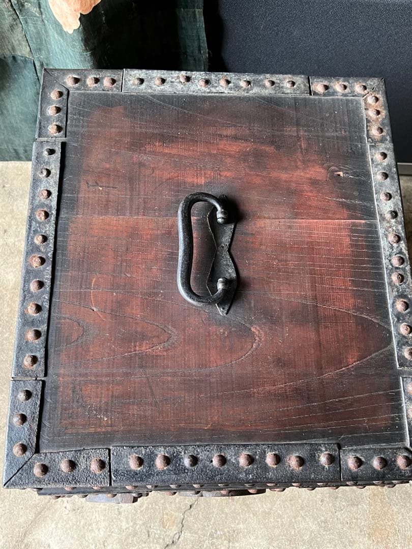 希少骨董 船箪笥 (金庫) 時代和箪笥 鉄地金具 隠し抽斗有 昭和レト