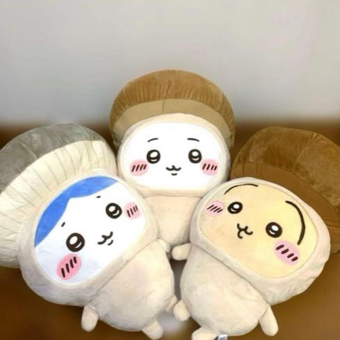 ちいかわ きのこ着ぐるみ　BIGぬいぐるみ　ちいかわ　ハチワレ　うさぎ　３体