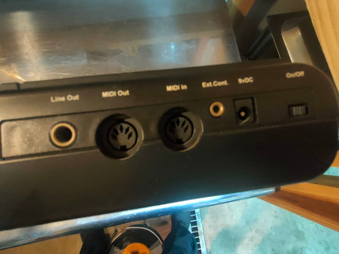 **Novation Bass Station - ヴィンテージ感溢れるアナロ…