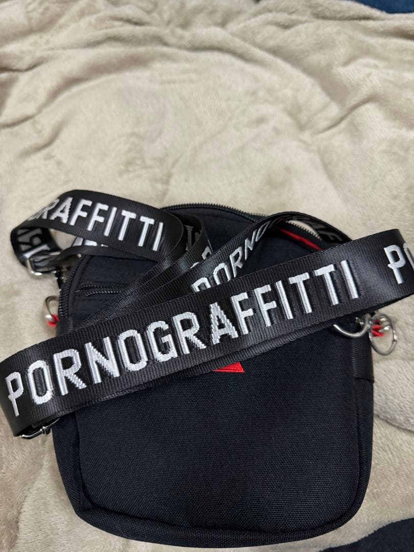 最終値下げポルノグラフィティ　ワズビルショルダー