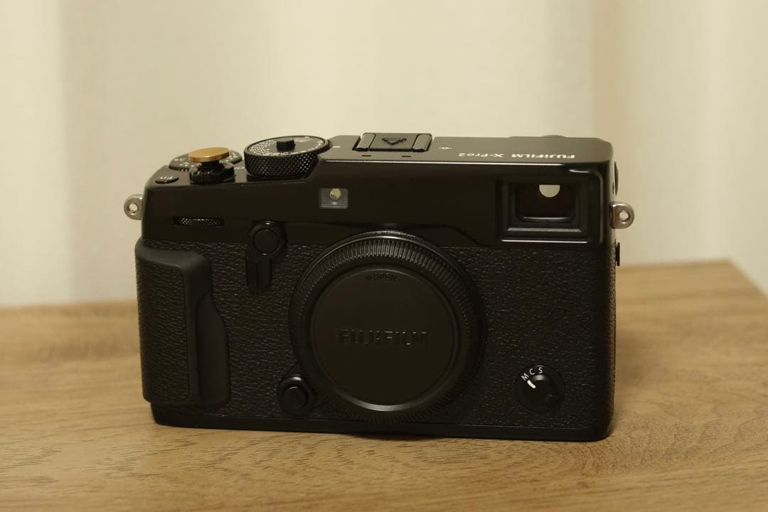 良品】Fujifilm x-pro2 本体+充電器 シャッター枚数 3,365