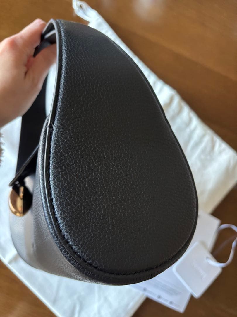 CAFUNÉ カフネ ドロップダッフル ハンドバッグ