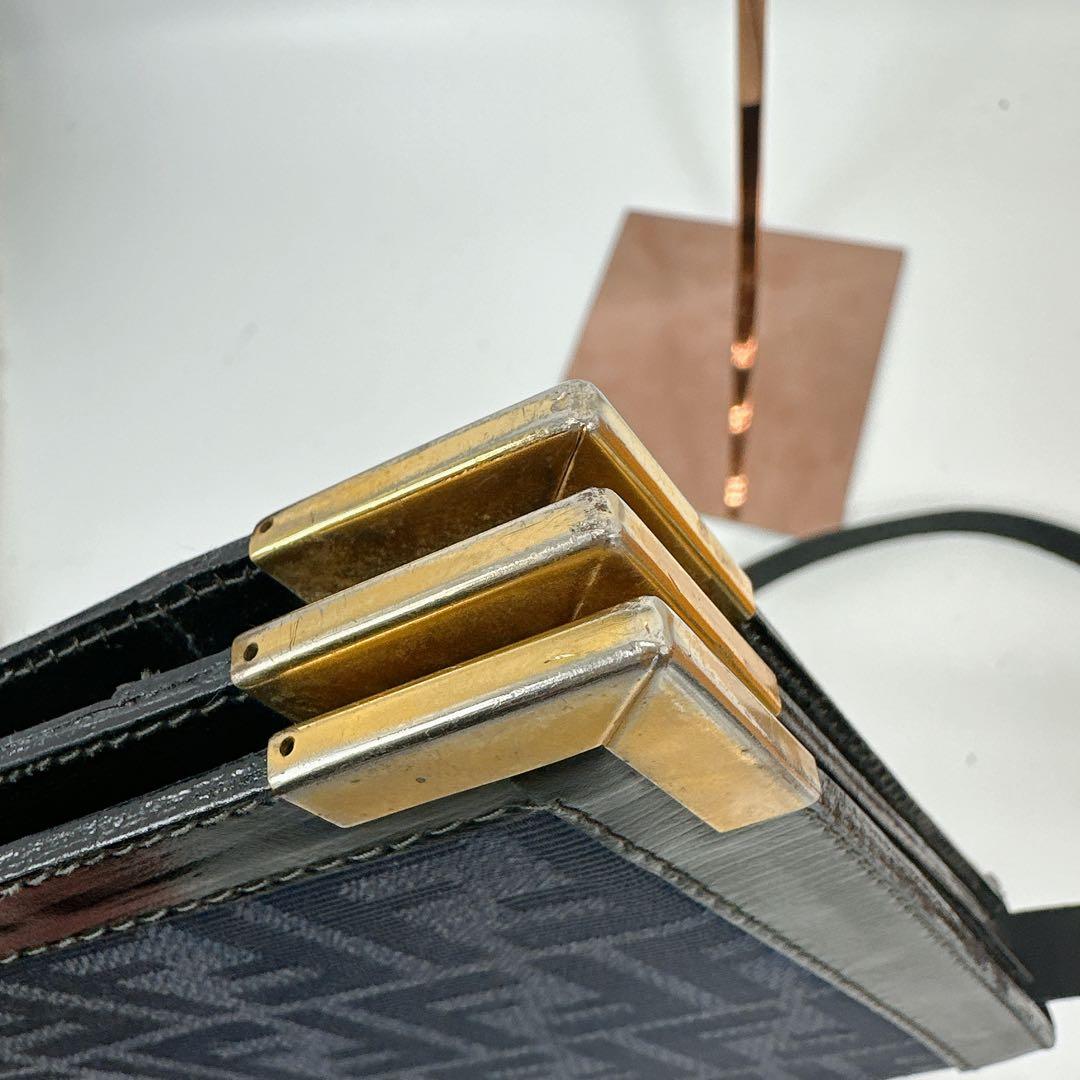 FENDI フェンディ　ズッカ柄　ヴィンテージ　ワンショルダーバッグ