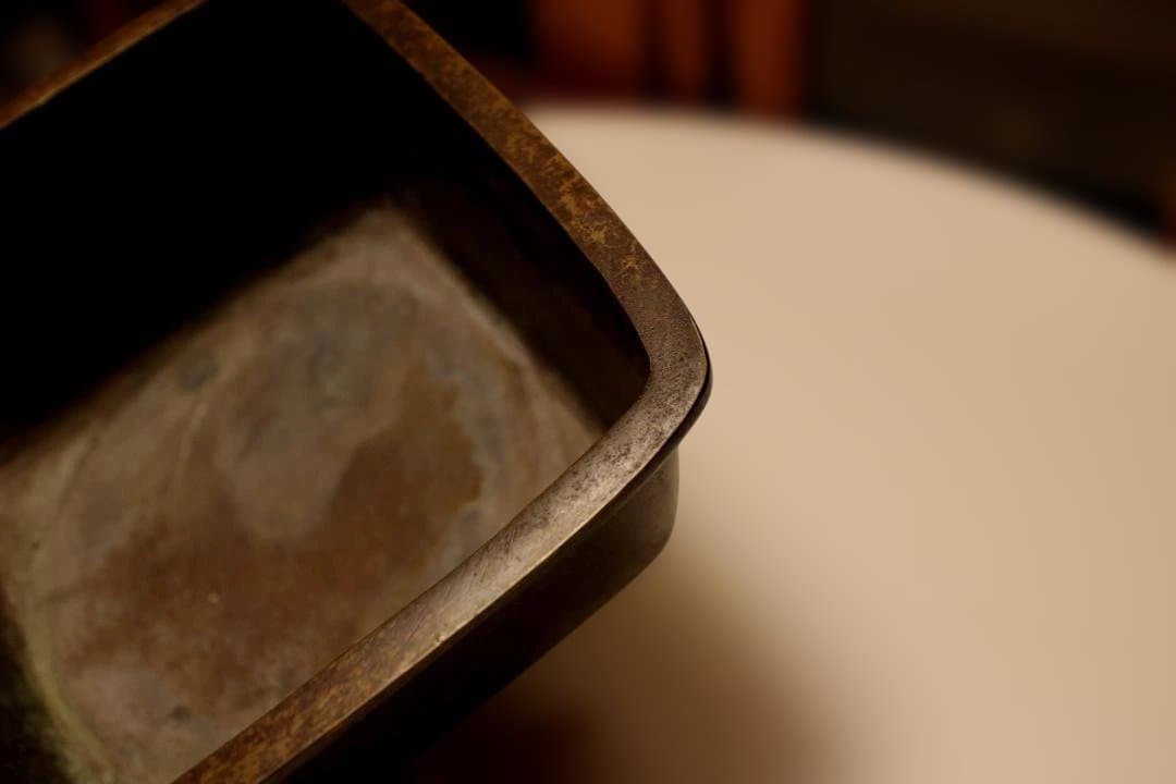 唐物　宣徳銅　宝雲銘 四方香炉 状態良好