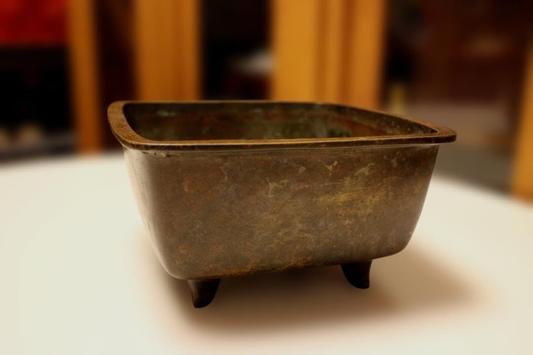 唐物　宣徳銅　宝雲銘 四方香炉 状態良好