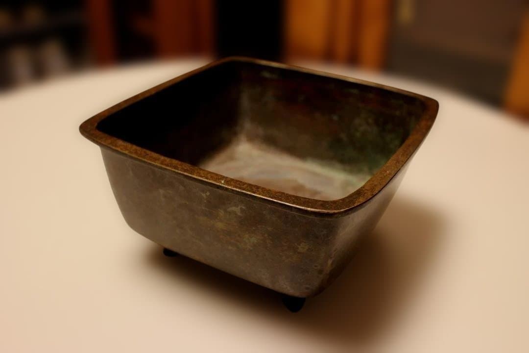 唐物　宣徳銅　宝雲銘 四方香炉 状態良好