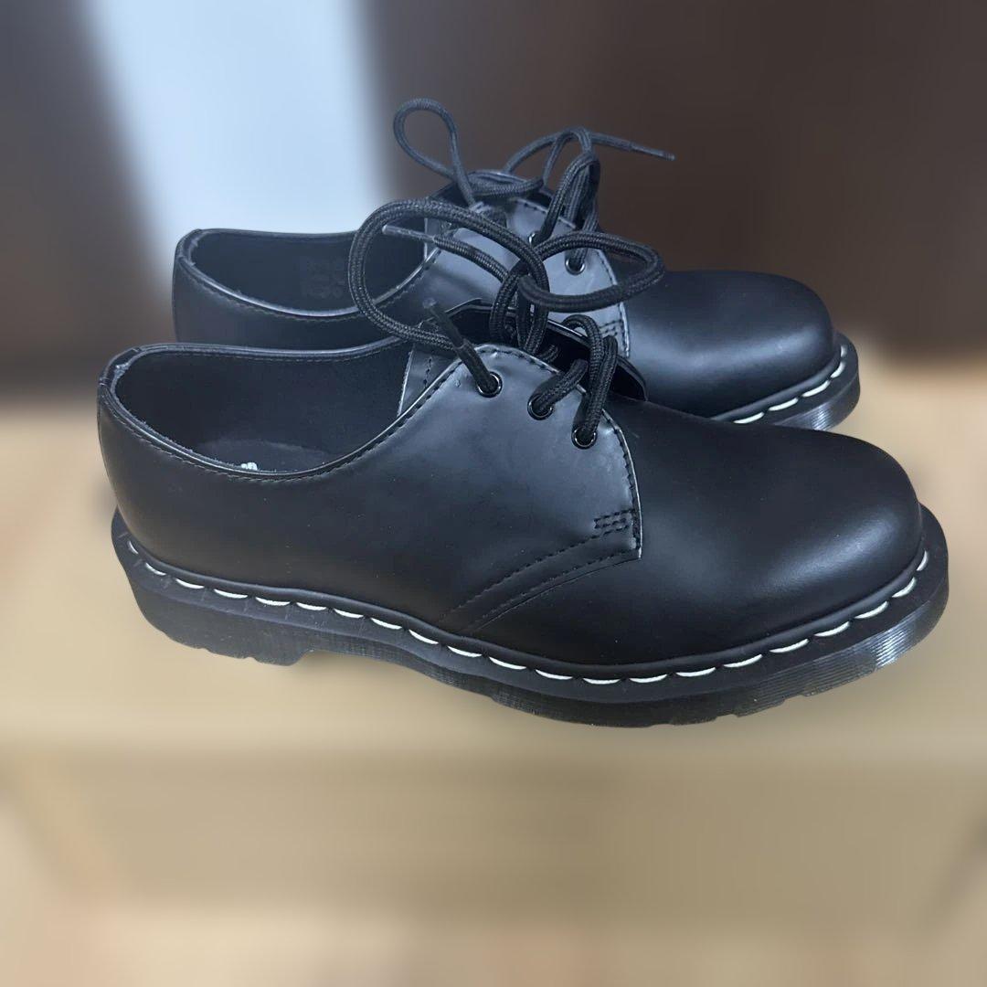 Dr. Martens 3ホール 1461 ホワイトステッチ