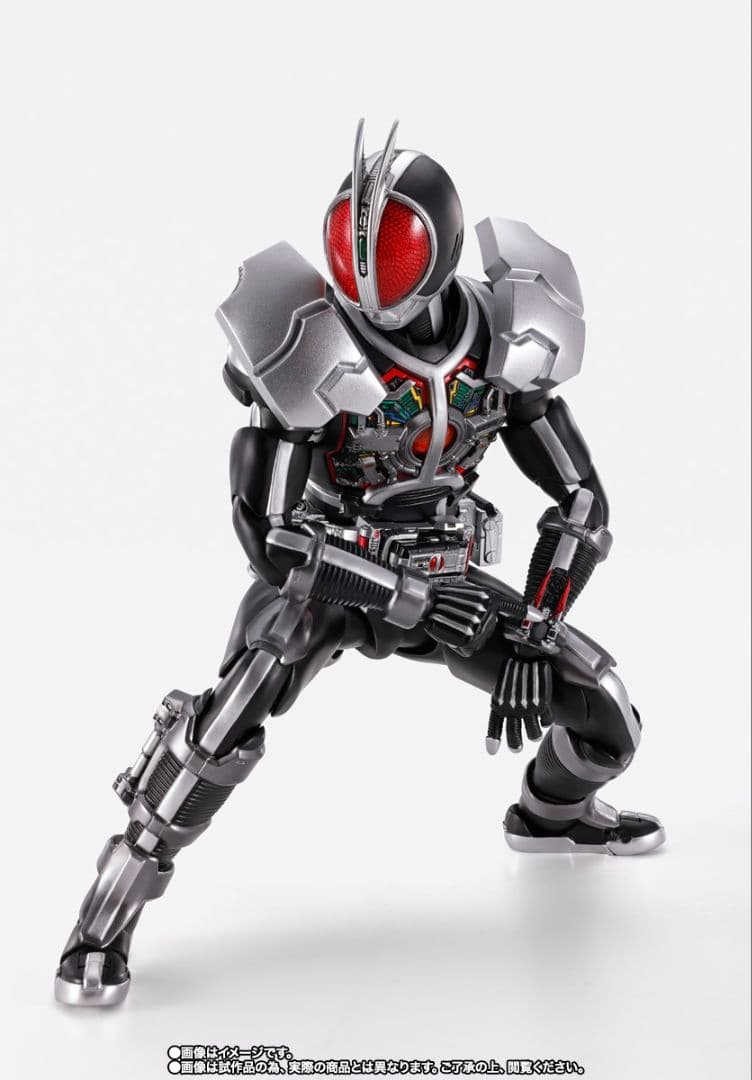 S.H.Figuarts（真骨彫製法） 仮面ライダーファイズ アクセルフォーム