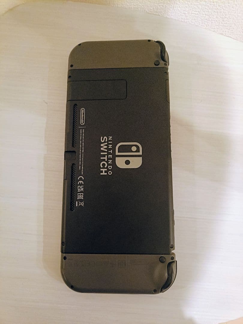 購入1年未満 Nintendo Switch《箱無し・付属品全てあり》