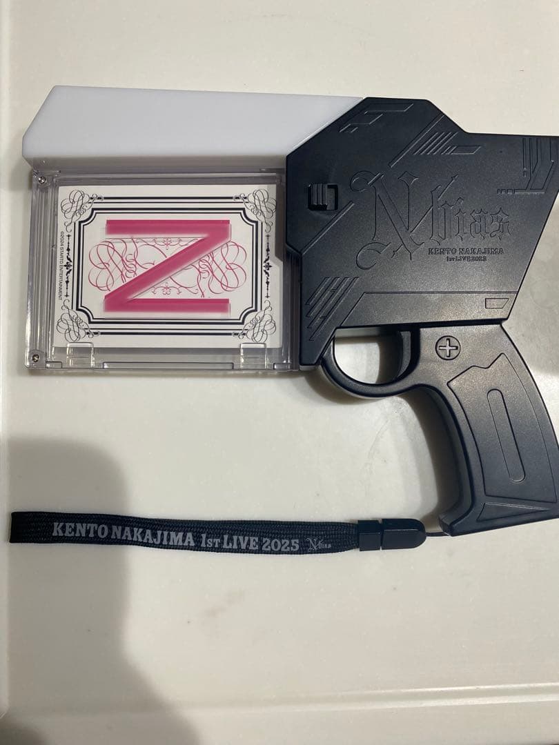 500円引きしました⭐️中島健人 ペンライト ピカレスクの銃口＋おまけ