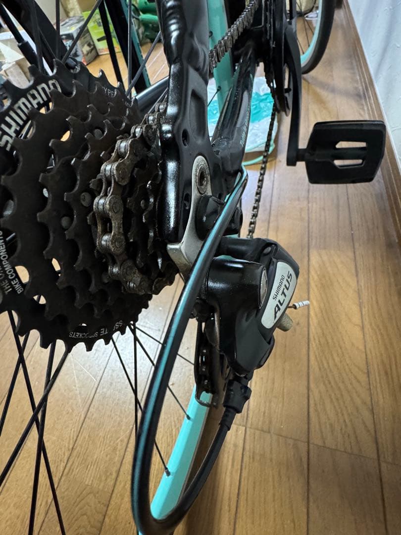 Bianchi クロスバイク　ローマ4 700 x 28C 60 50cm