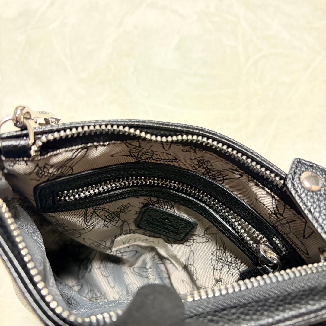 ヴィヴィアン　ショルダーバッグ　ブラック