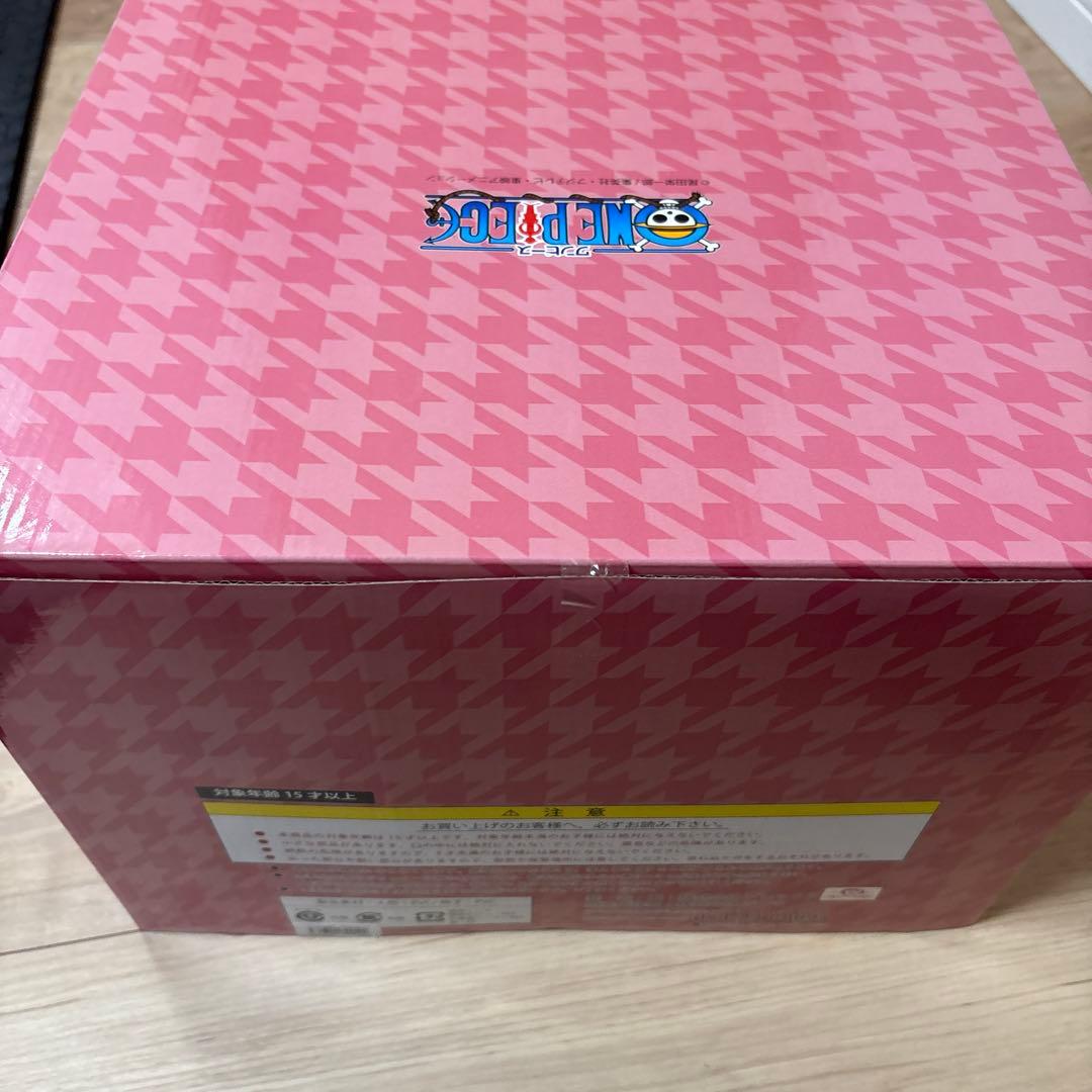 ワンピースフィギュア　アーカイブコレクション　 ドフラミンゴ