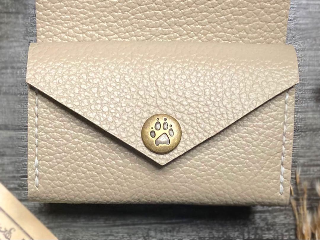 ❤【新作♪】【可愛さ×高級感♪】お洒落可愛い猫のコンパクトミニ財布♪グレージュ