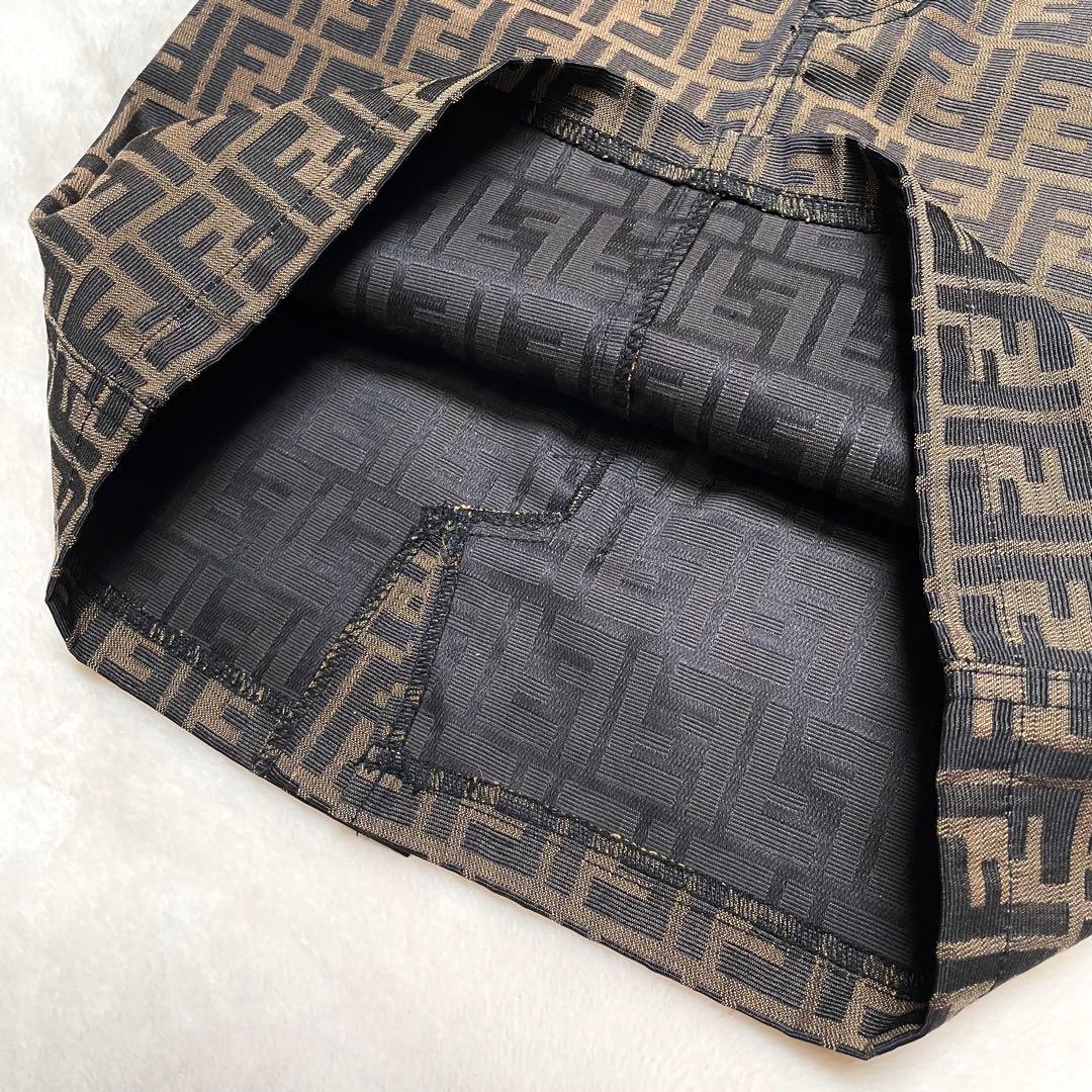 【美品】FENDI 膝丈 タイトスカート ズッカ 総柄 大きめ