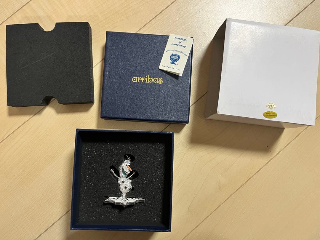 新品　スワロフスキー　オラフ　フィギュア