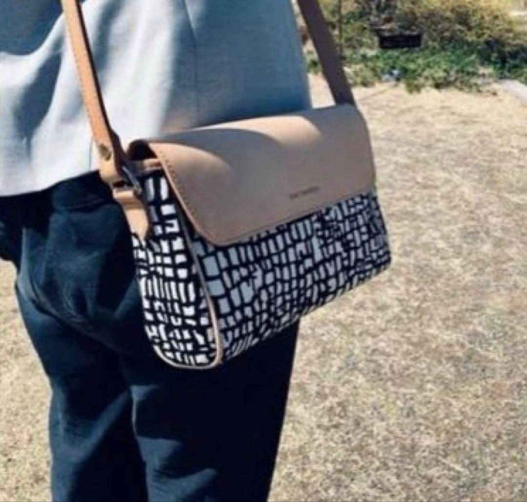 希少【marimekko】マリメッコKaisa（カイサ）ショルダーバッグ　総柄