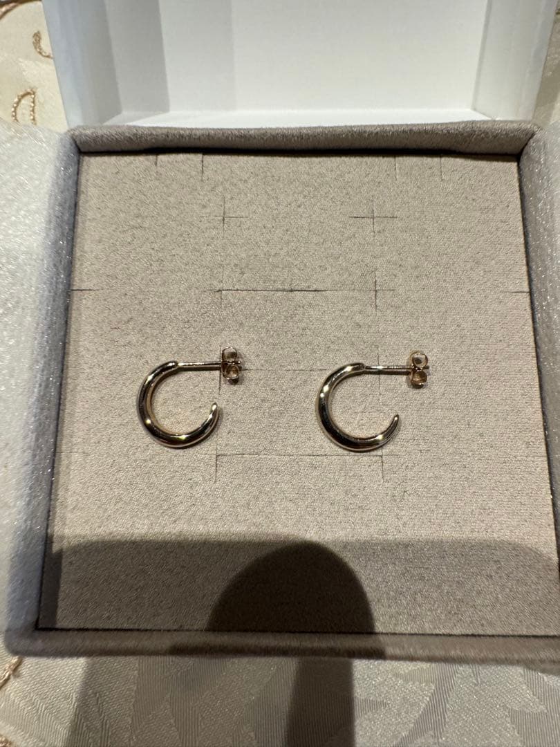 ete ONLINE Limited クレセントムーン ピアス ピンクゴールド