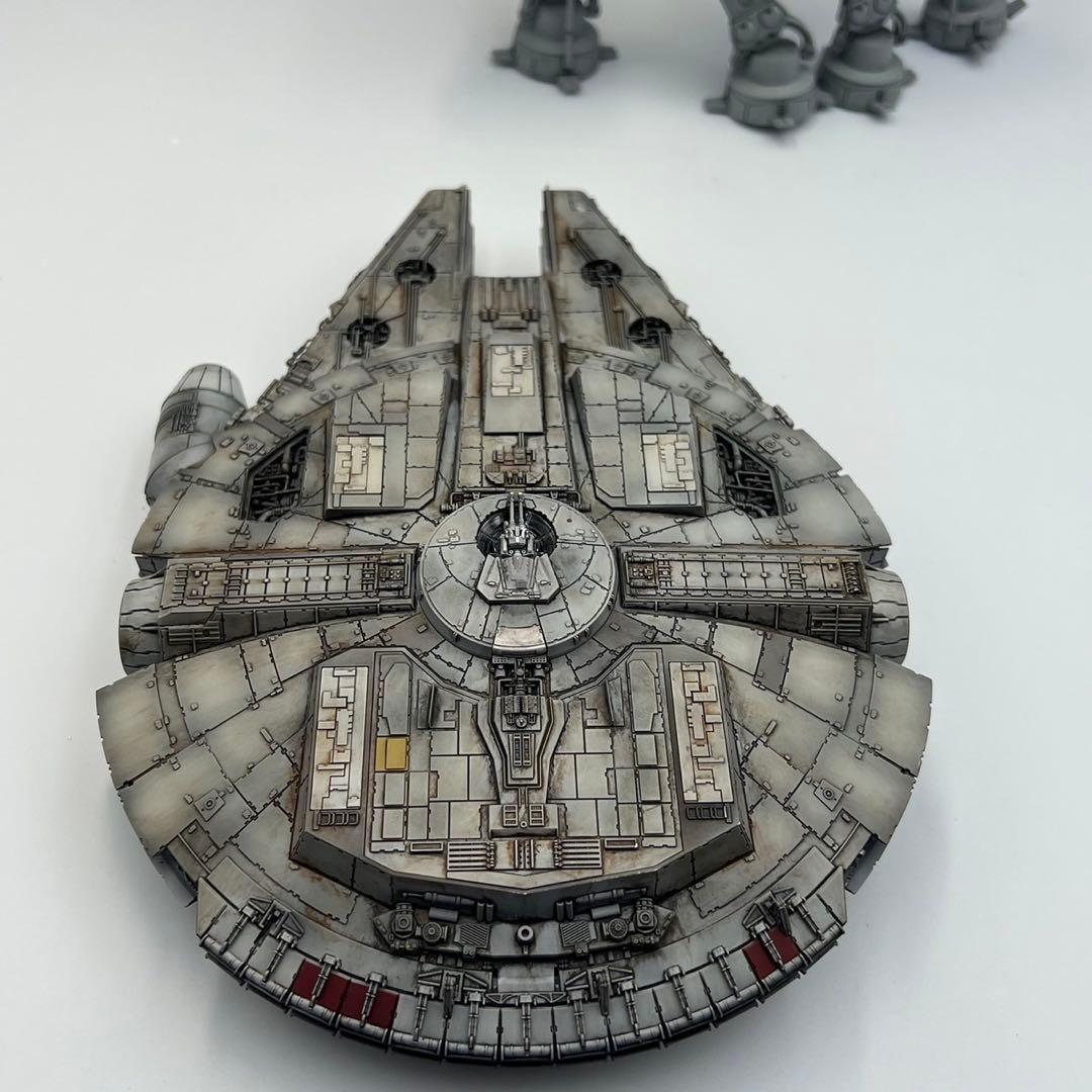 スターウォーズ　ミレニアムファルコン　AT-AT　完成品　プラモデル　フィギュア
