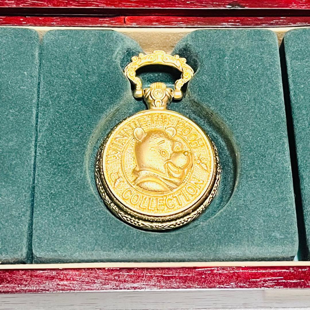 ディズニーストア　プーさん　懐中時計　限定1500個　レア　希少