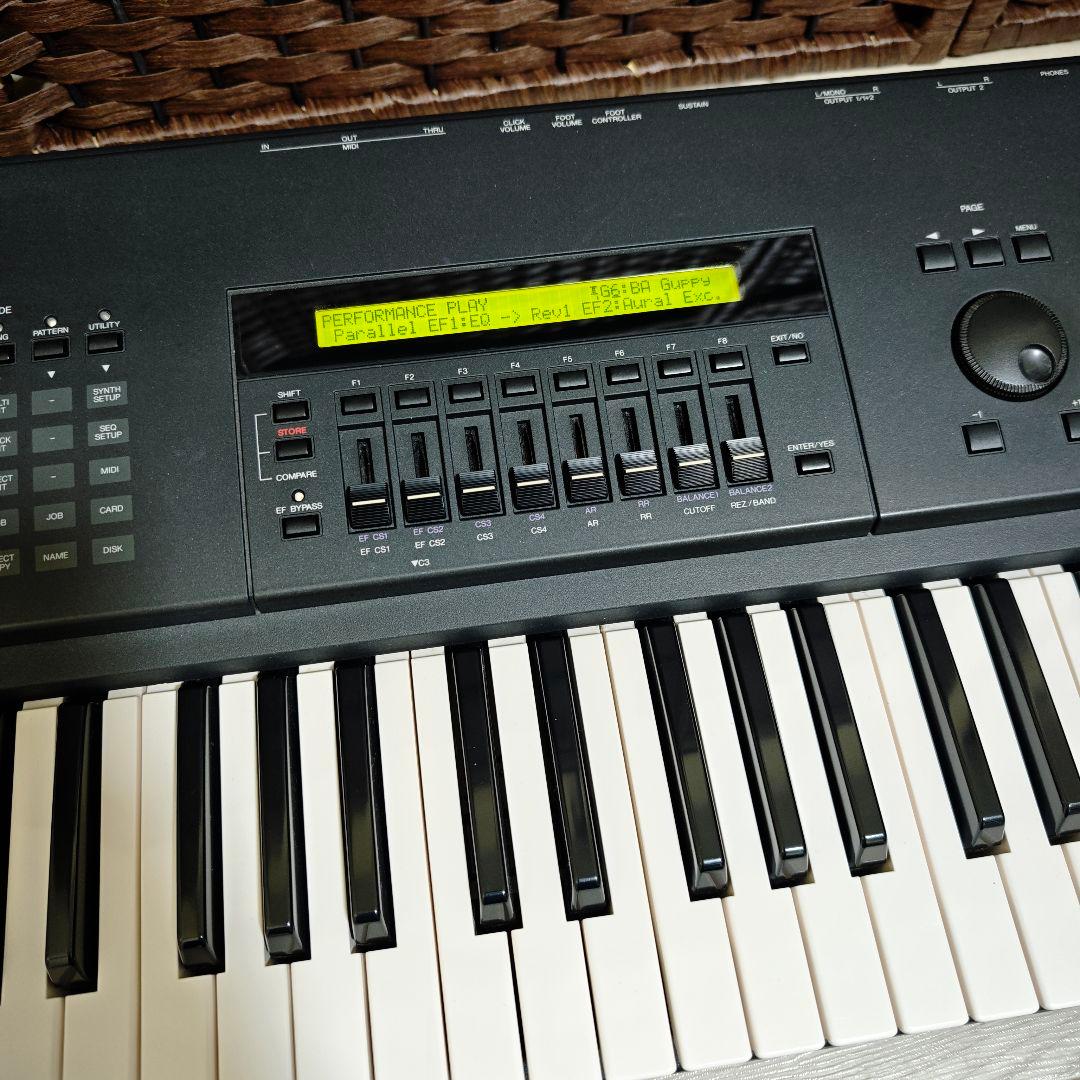 美品】YAMAHA ヤマハ SY85 シンセサイザー 61鍵 完全動作OK - メルカリ
