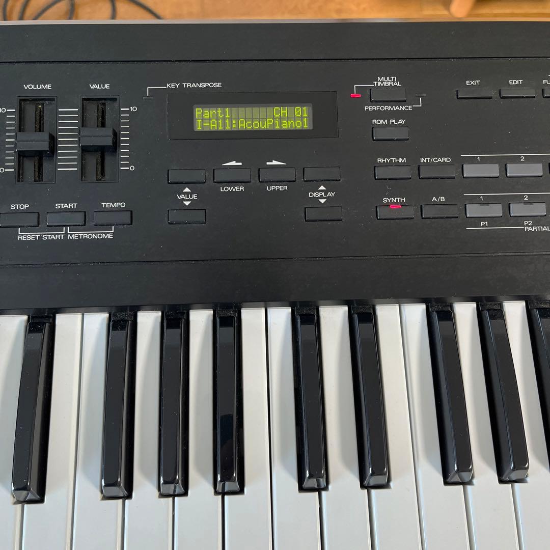 スタンド付可 Roland D-10 シンセサイザー ROM カード等付属品付き