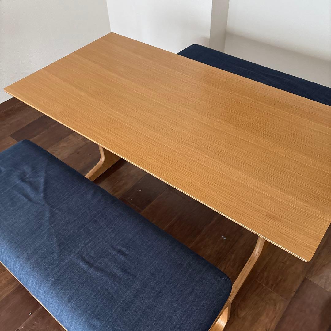 【送料込み】無印　リビングでもダイニングでも使えるテーブル