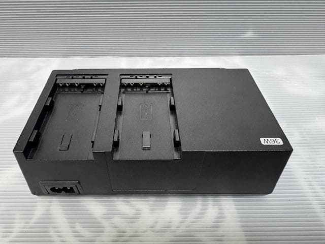 SONY BC-U2A 36W　ソニー 充電器　中古　美品