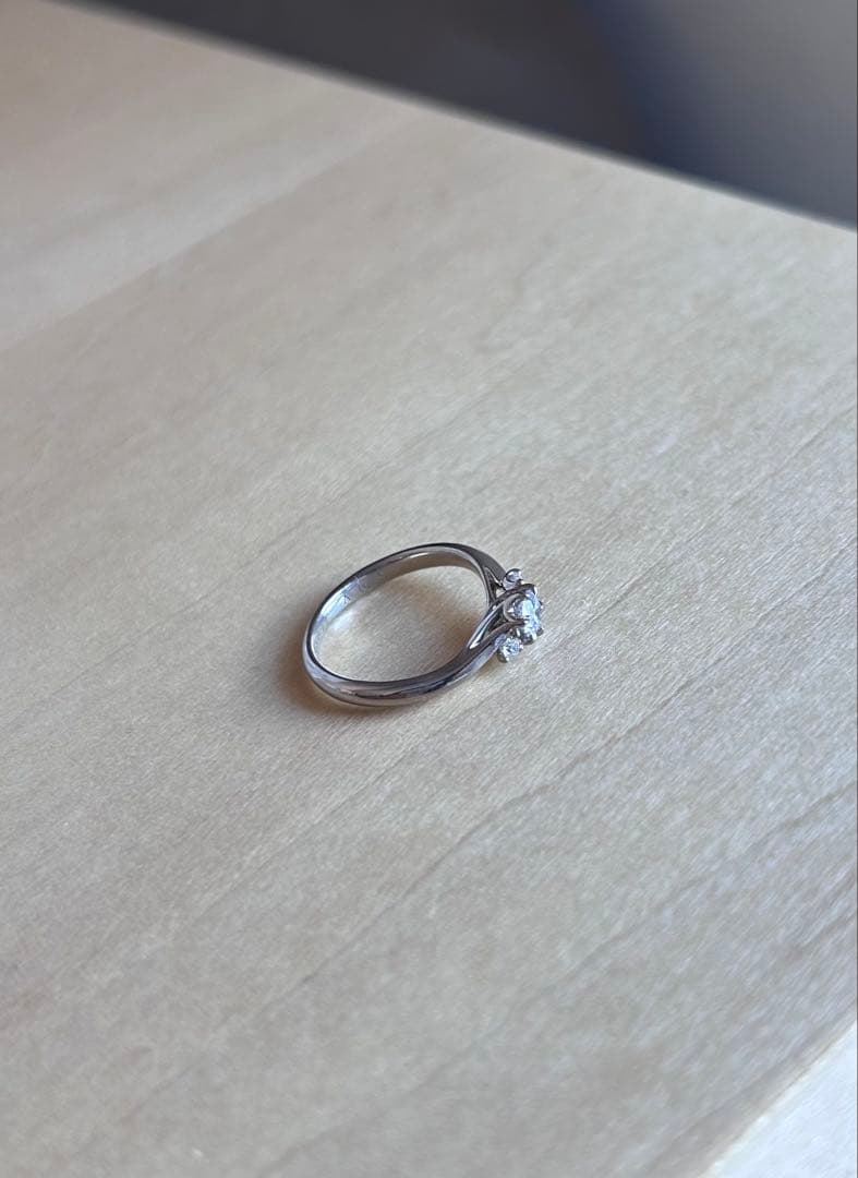 【0.231ct】【未使用】ダイヤモンドシライシ婚約指輪