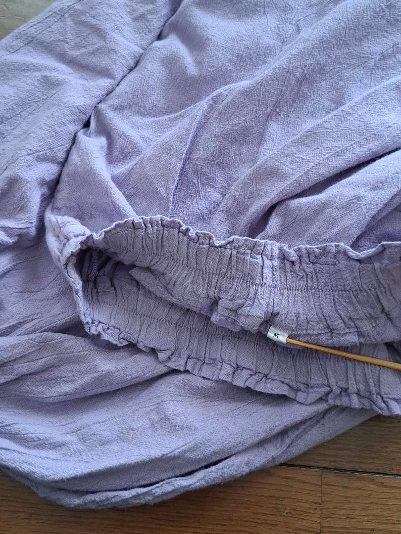 ヂェン先生の日常着 バルーンパンツ Mサイズ　ラベンダー