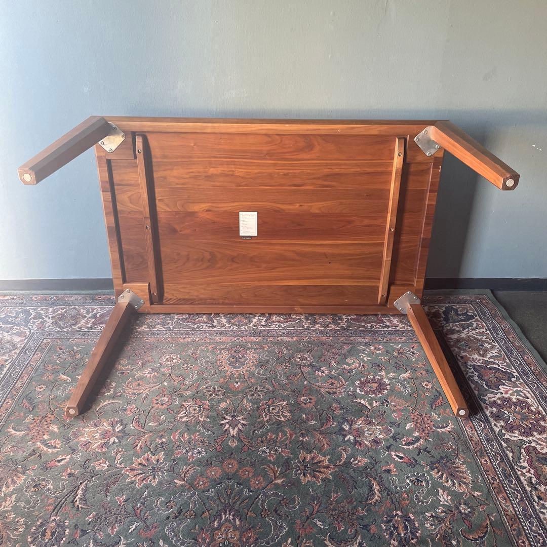 カリモク　天然木　ウォールナット　ダイニングテーブル