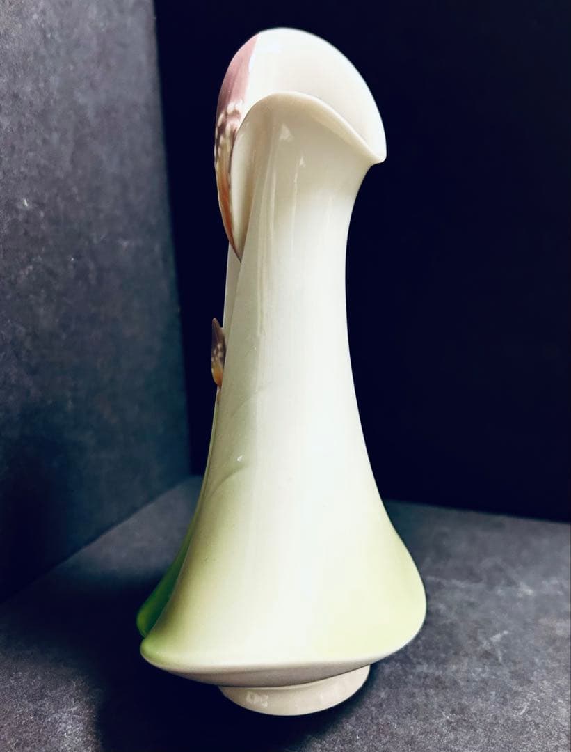 Franz San Franciscoフランツ　蝶々　花瓶