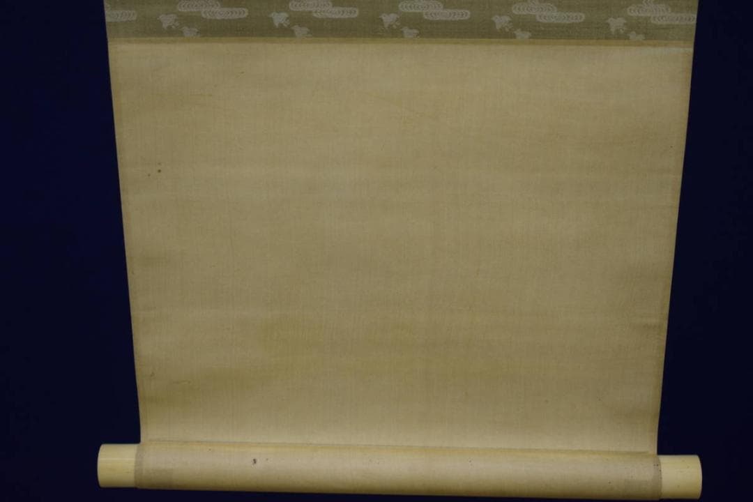 真作/竹内栖鳳/雀飛翔図/絹表装/桐極箱付/布袋屋掛軸HH-931