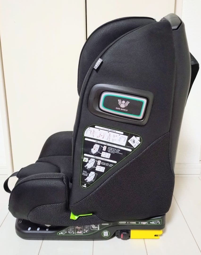 あじのひらき　Aprica フォームフィット ISOFIX