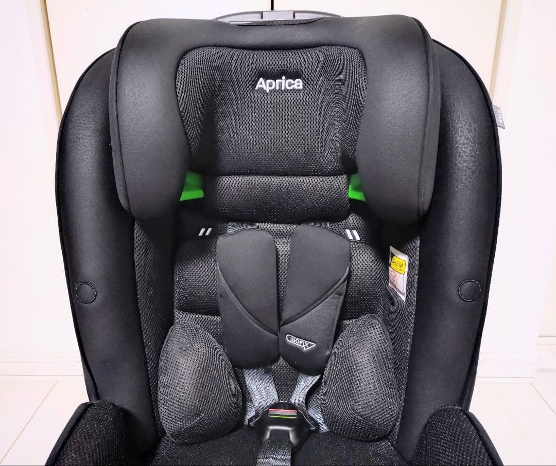あじのひらき　Aprica フォームフィット ISOFIX